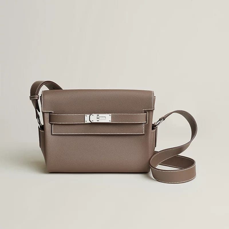 Hermès Kelly Messenger bag used as a reference image for Kelly-family utility design